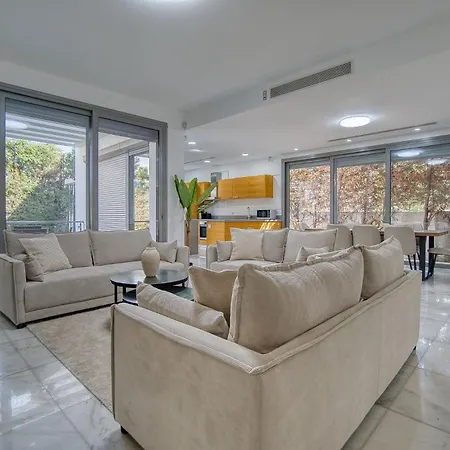 Villa Downtown 2